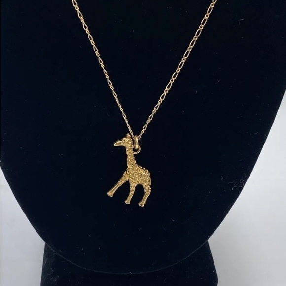 J. CREW Gold Tone Giraffe Animal Pendant Necklace 28" Total Length Safari Africa - Picture 6 of 12